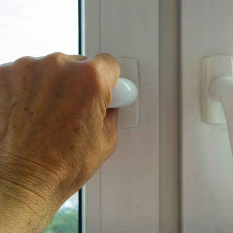 Chiudere finestra canva