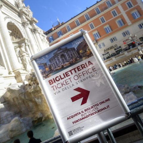 Fontana di trevi ticket due euro ftg ipa