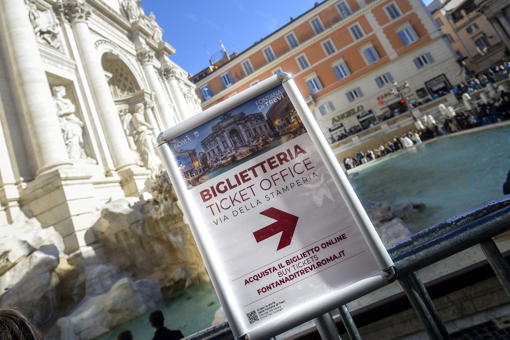 Fontana di trevi ticket due euro ftg ipa