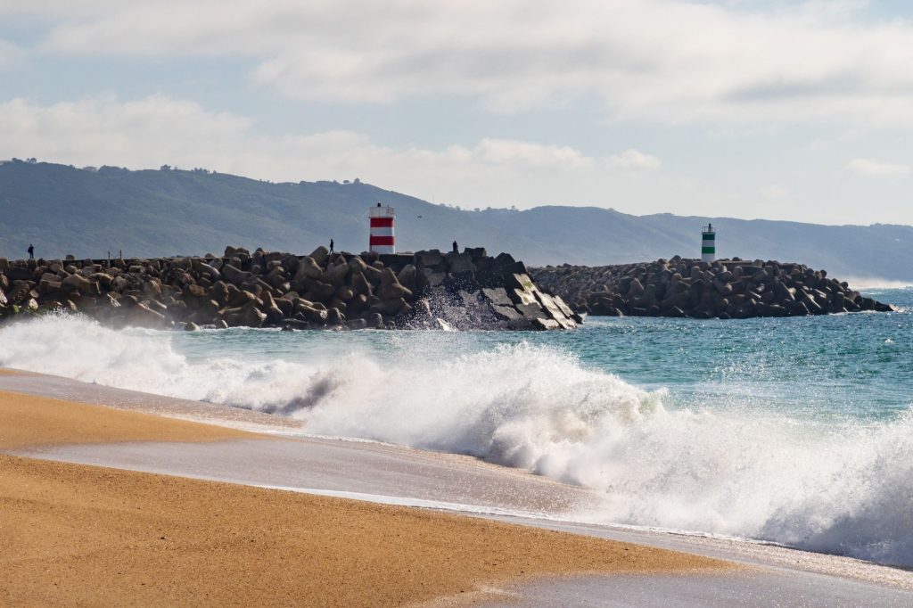 Praia da Nazaré portogallo canva