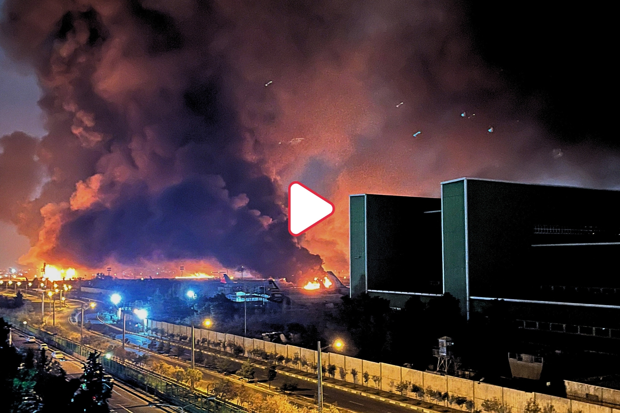 Pioggia nera nube tossica a teheran iran