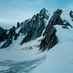 Montagna con ghiacciaio
