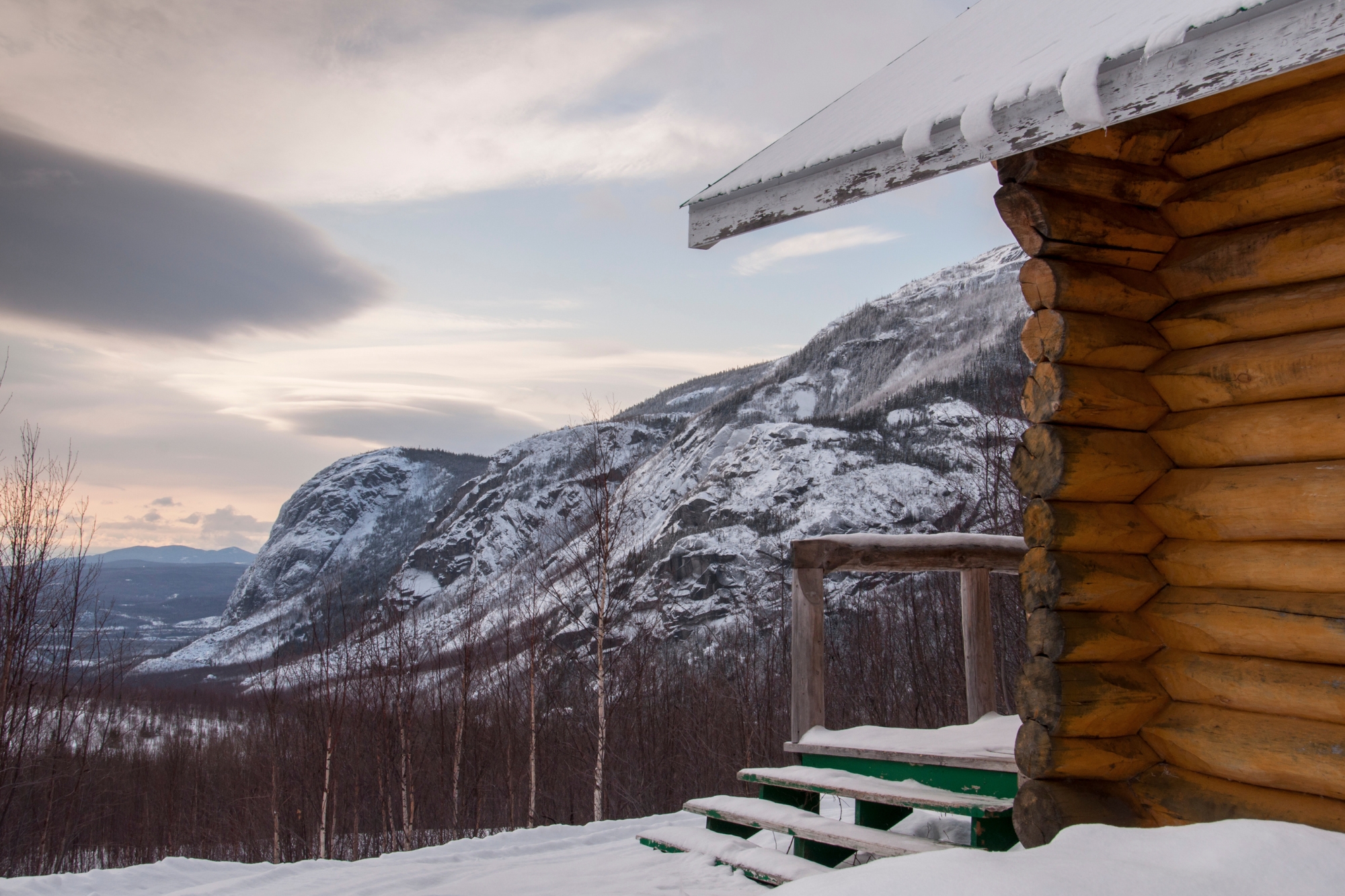 Rifugio montagna canva