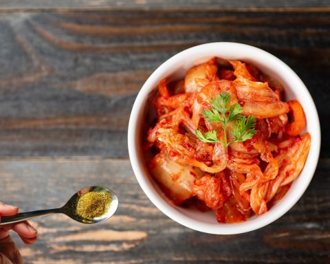 Kimchi assorbe nanoplastiche dall'intestino