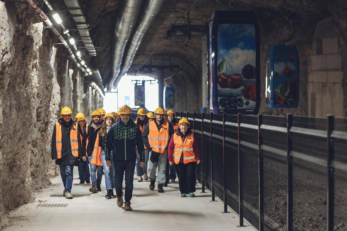 Viaggio nel cuore delle Dolomiti, in Val di Non le celle ipogee diventano esperienza turistica