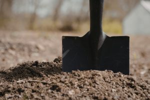 Zappa bracciante agricolo canva