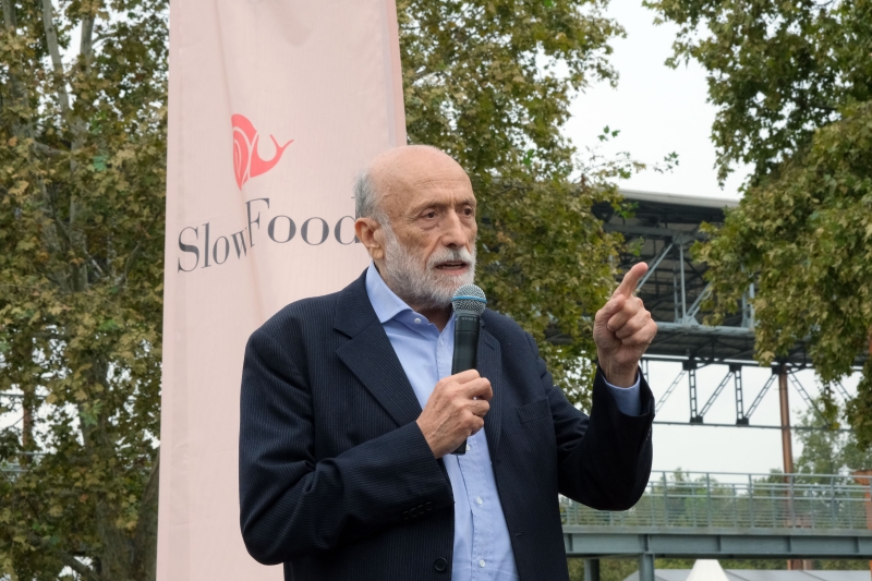 TORINO SLOW FOOD CARLO PETRINI