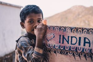 Caldo estremo india bambino canva