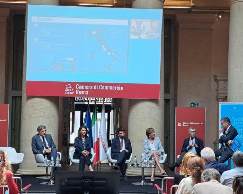 Sostenibilità: indagine, 86% italiani preoccupato per impatto caro energia﻿