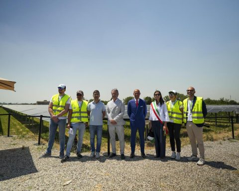 Sostenibilità, Viridis Energia Spa inaugura l'impianto solare di Poviglio da 12 Mwp, valore per il territorio