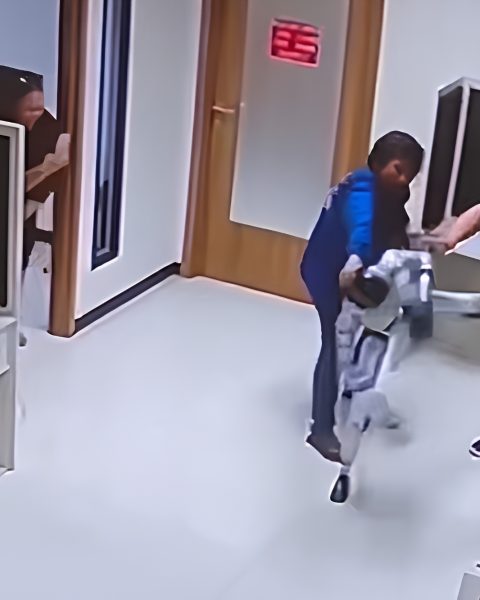 Robot calci colleghi indonesia video fi tiktok
