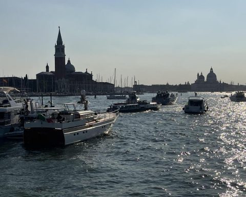 Venezia, da Gift Solutions un impianto fotovoltaico per ripulire la laguna da microplastiche