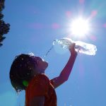 Bambino soffre caldo canva