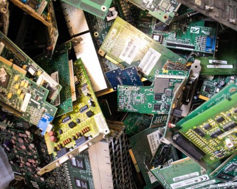 Rifiuti elettronici e vacanze, la guida