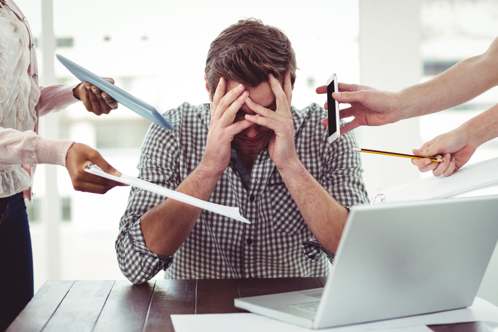 Stress lavoro settembre Canva