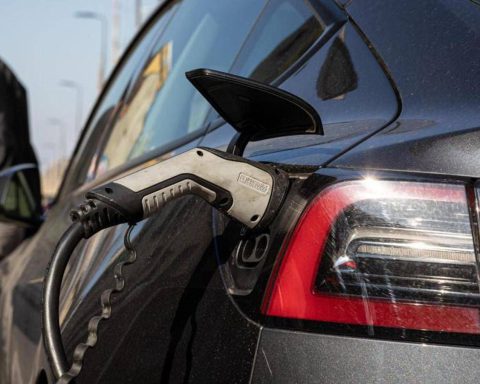 Carburanti, la strategia di Motus E per far fronte ai rincari