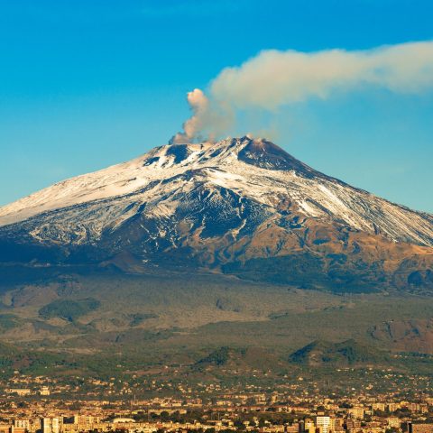Etna eruzione vulcano canva