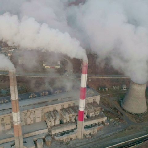 Vista aerea centrale elettrica storyblock
