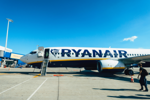 Aereo ryanair atterra canva