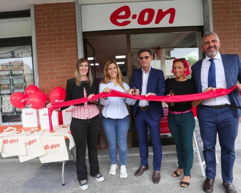 Energia, E.ON apre ad Orbassano neo punto vendita per accompagnare famiglie e imprese nel risparmio