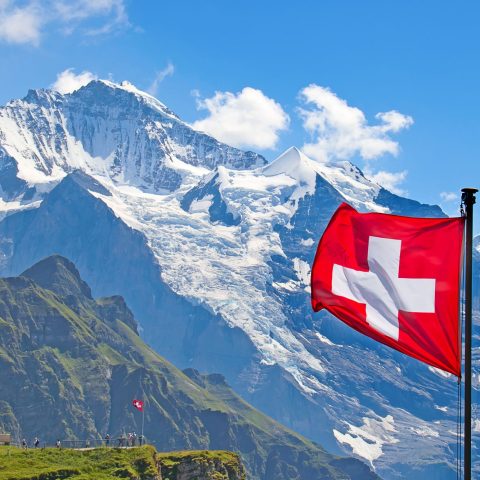 Ghiacciai svizzera canva