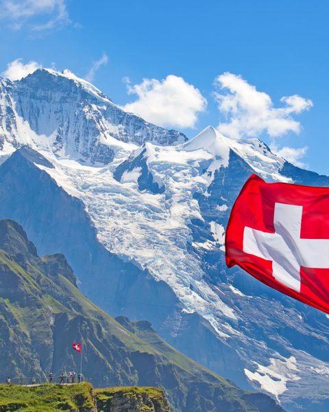 Ghiacciai svizzera canva