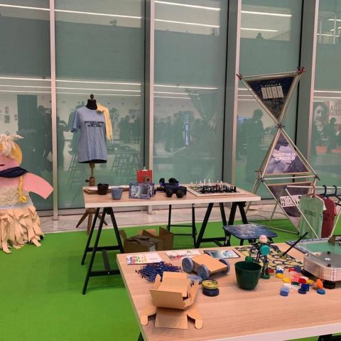 Sostenibilità, al Salone della CSR si impara giocando e l'arte è live