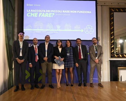 Rifiuti, studio Erion Weee: in Italia solo il 17% dei piccoli Raee viene raccolto