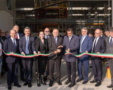 Hera inaugura a Modena impianto riciclo plastiche rigide di Aliplast