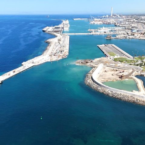 Il porto di Civitavecchia dall'alto