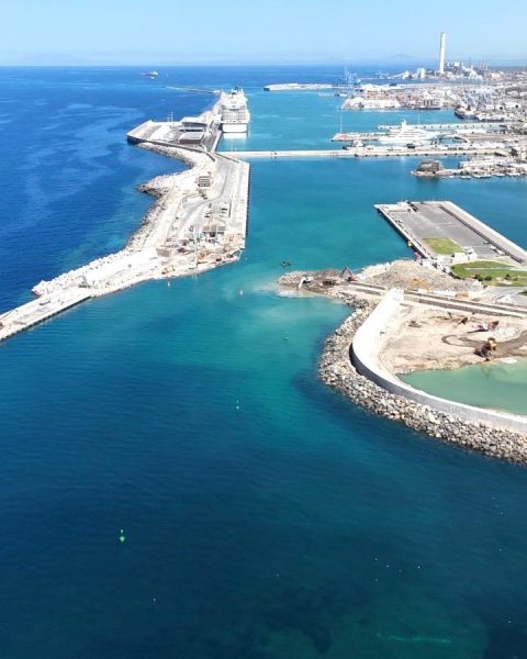 Il porto di Civitavecchia dall'alto